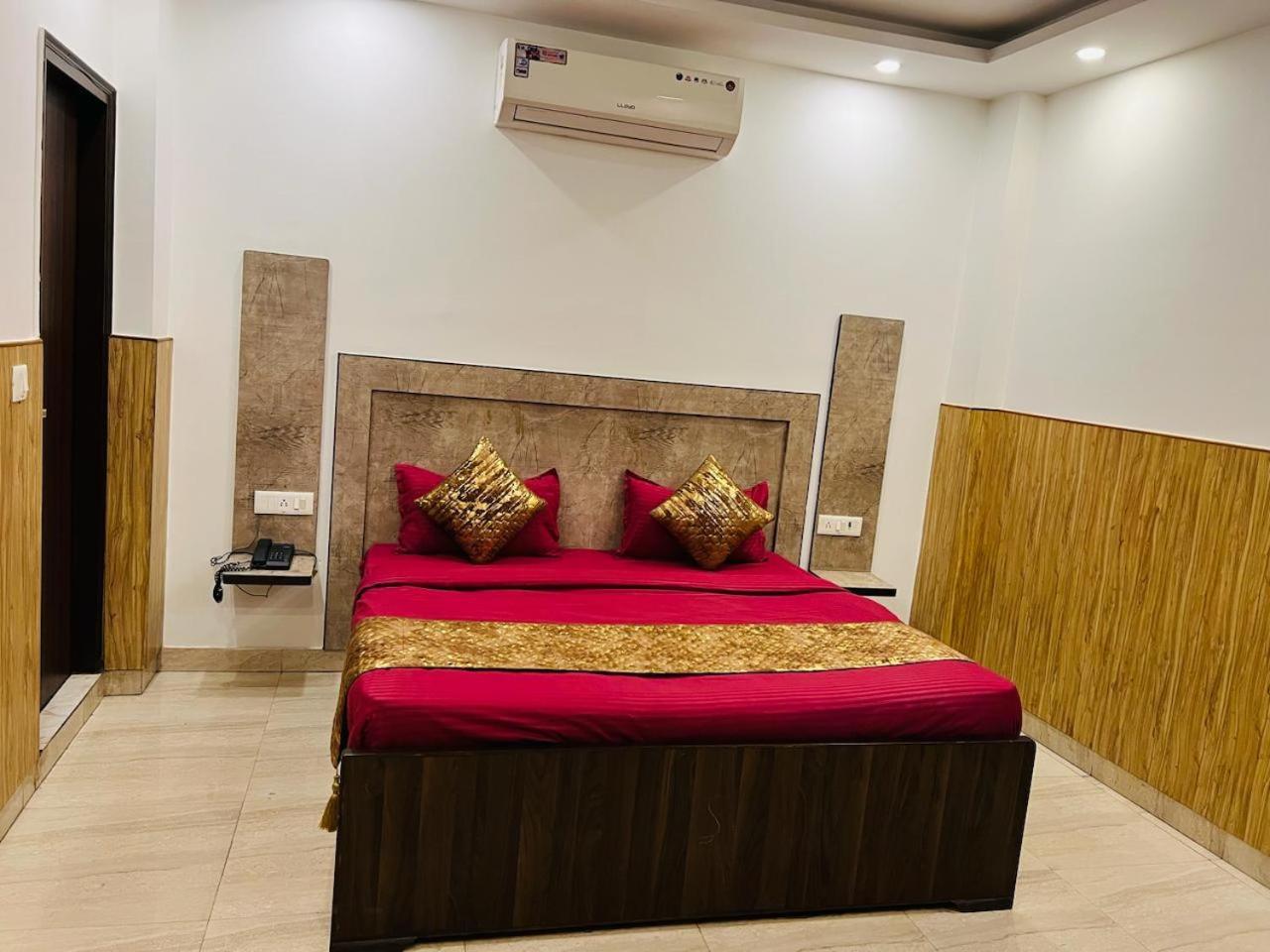 Comfortable New Delhi